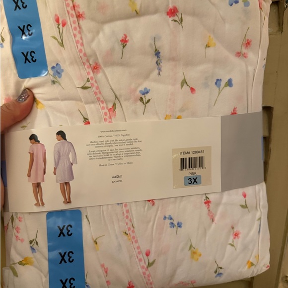 Midnight by Carole Hochman Pink and White Floral Chemise & Robe Set - Picture 3 of 7